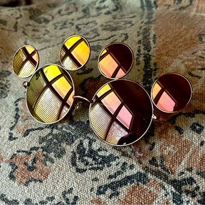 TOKYO DISNEY DISNEYLAND RESORT MICKEY SUNGLASSES - Rose Gold AUTHENTIC